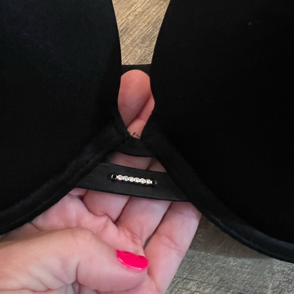 Victoria’s Secret Very Sexy Push Up Bra - Black - Picture 3 of 16